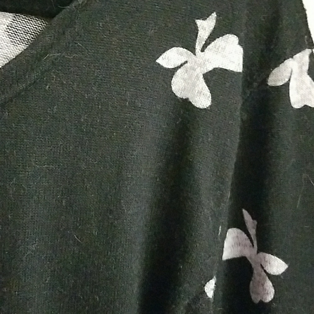 Sweater - Picture 3 of 3